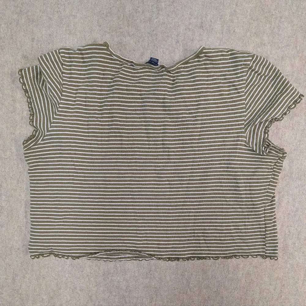 American Eagle Olive Green And White Striped Cropped Top Women's Size XL